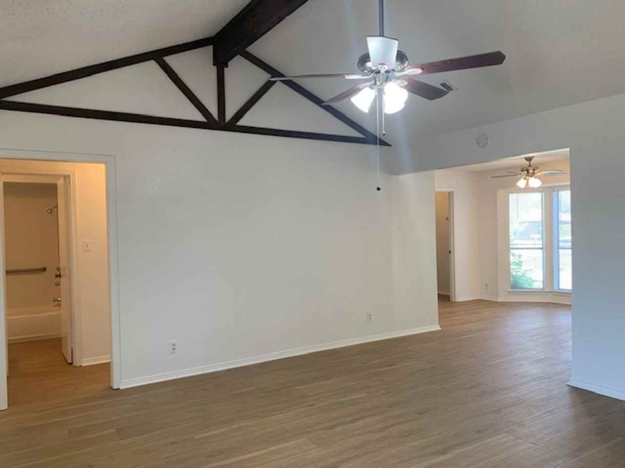 1001 Poplar St - Photo 5 of 19