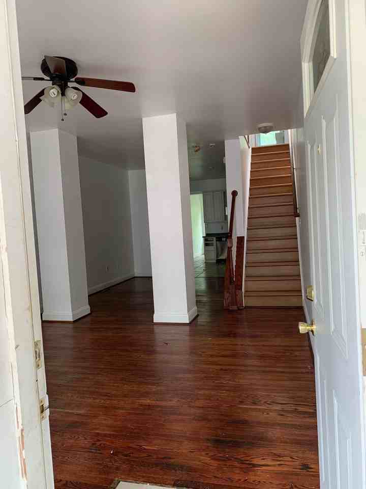 4211 Potter St - Photo 3 of 5