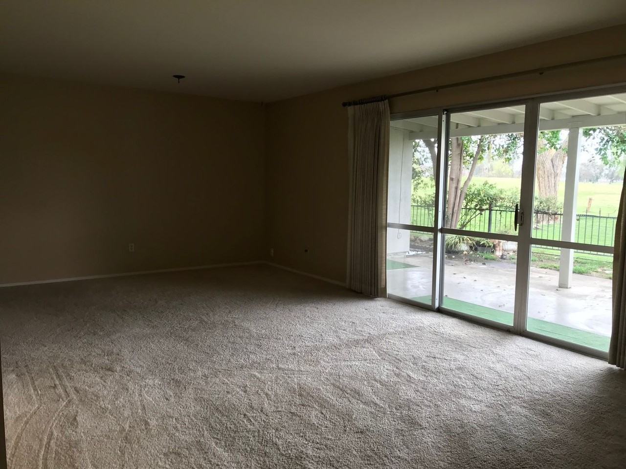 6209 Burke Way - Photo 4 of 12