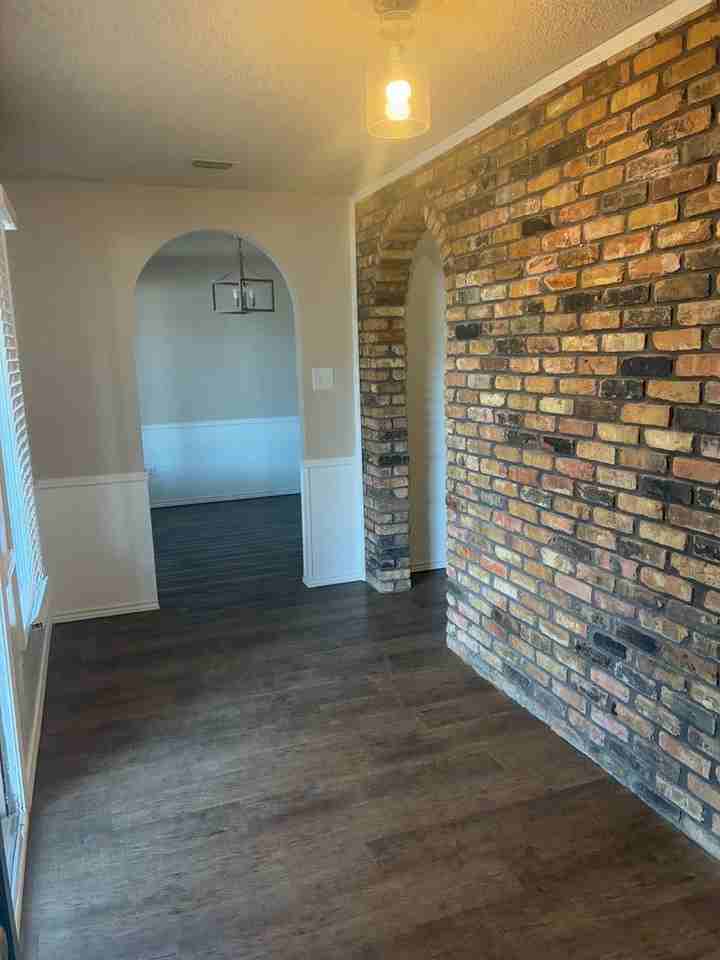3404 87th St - Photo 5 of 17