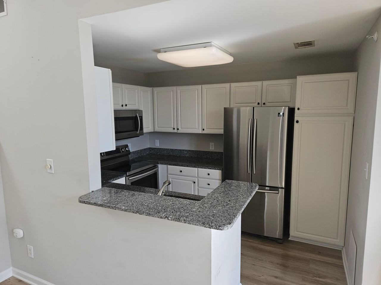 320 W Martin St #204 - Photo 4 of 17