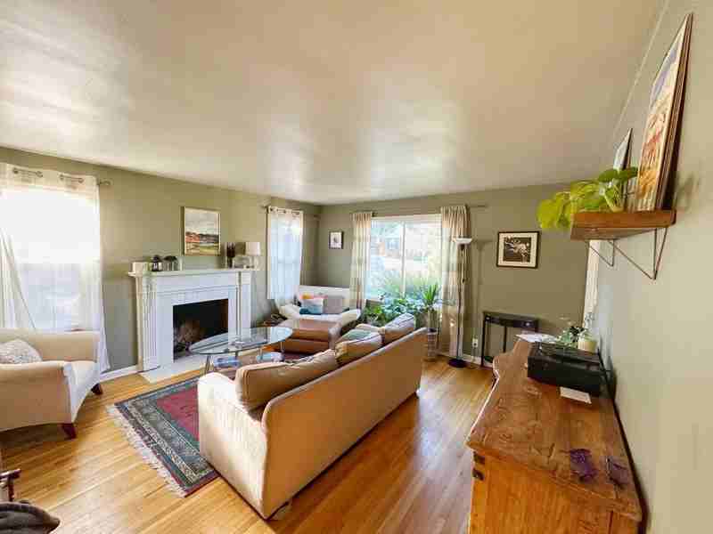 2237 E Vimont Ave - Photo 2 of 17