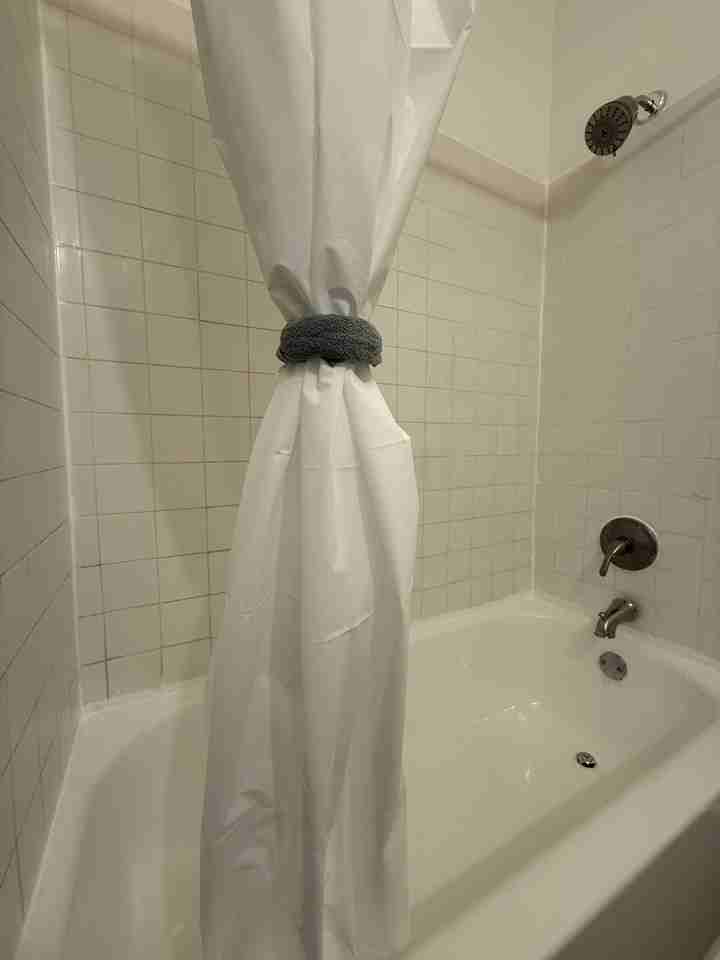1234 W Keefe Ave #1234UNIT - Photo 5 of 9