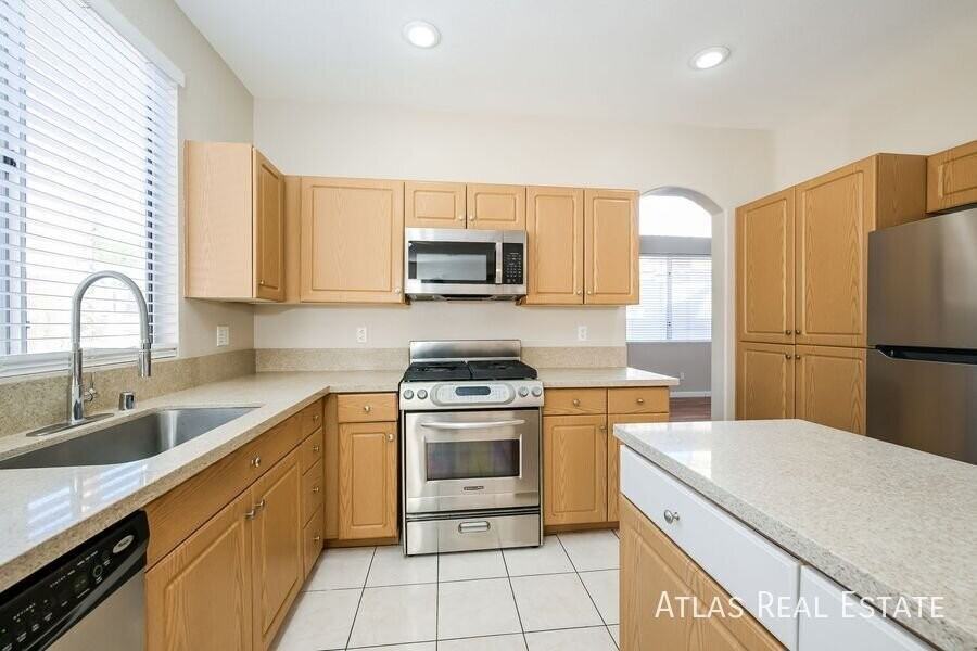 8917 Coral Shale St - Photo 7 of 22