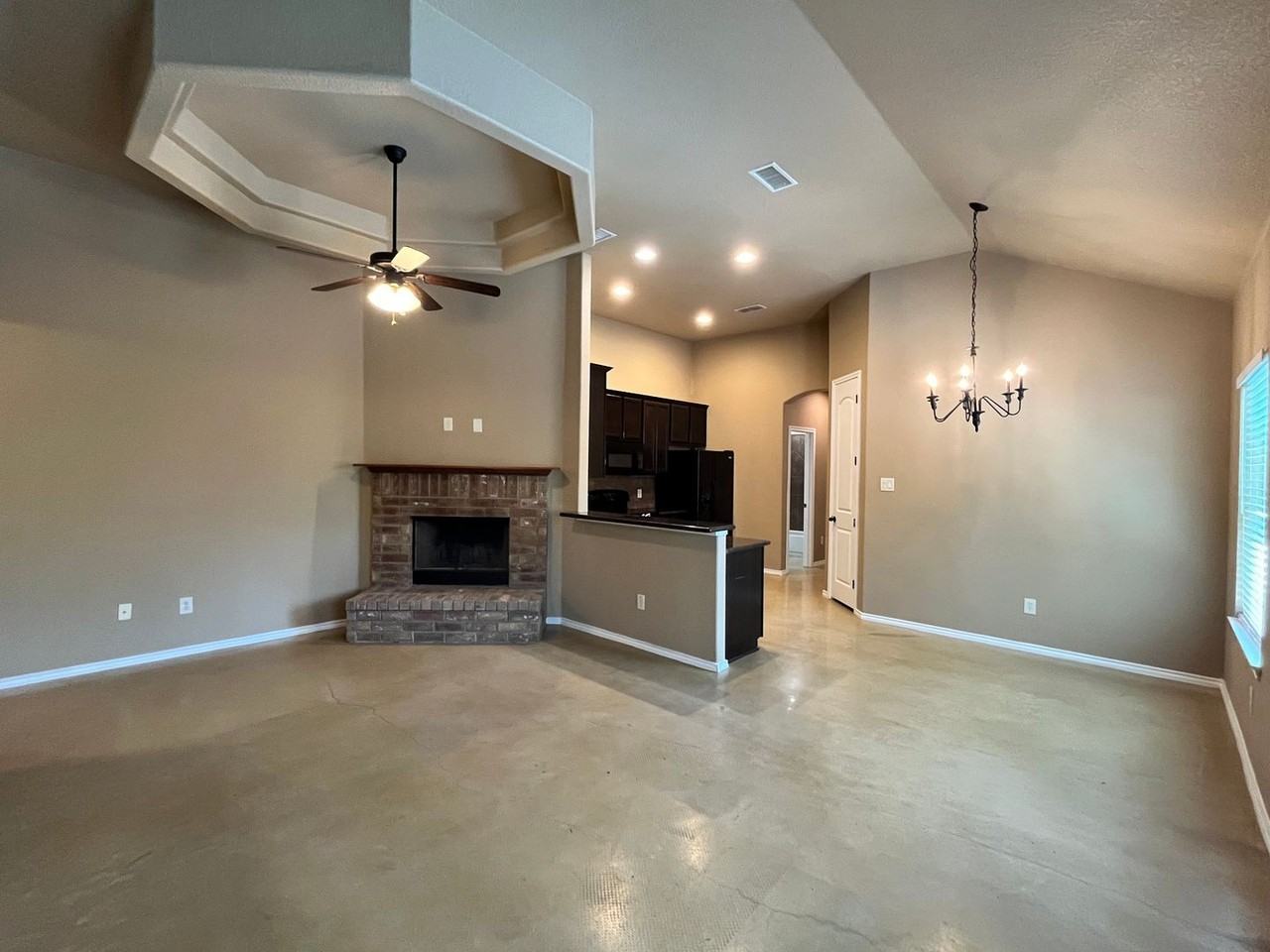 252 Rosalie Dr - Photo 3 of 20