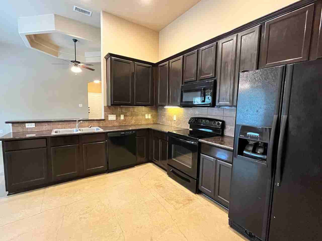 252 Rosalie Dr - Photo 5 of 20