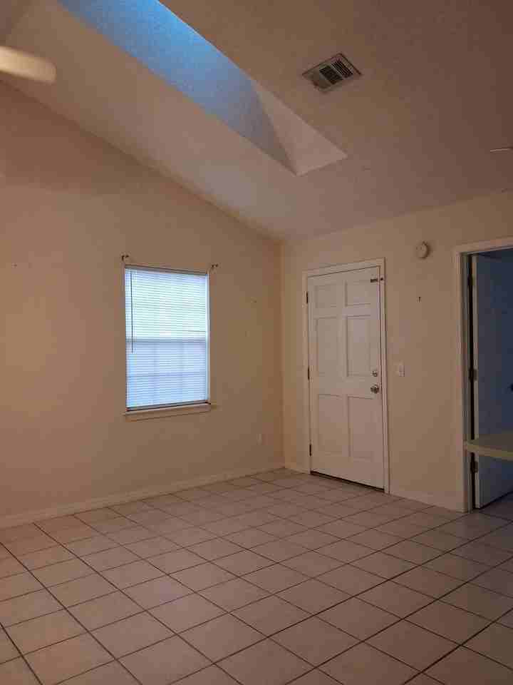 6616 Beach Dr - Photo 6 of 23