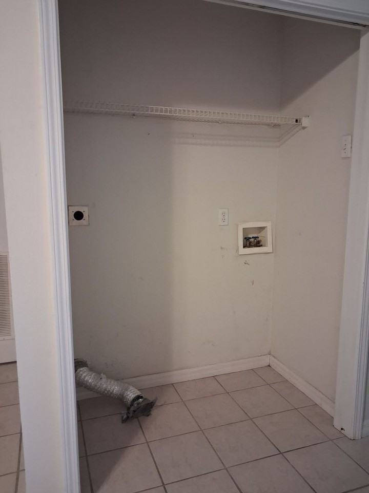 6616 Beach Dr - Photo 7 of 23