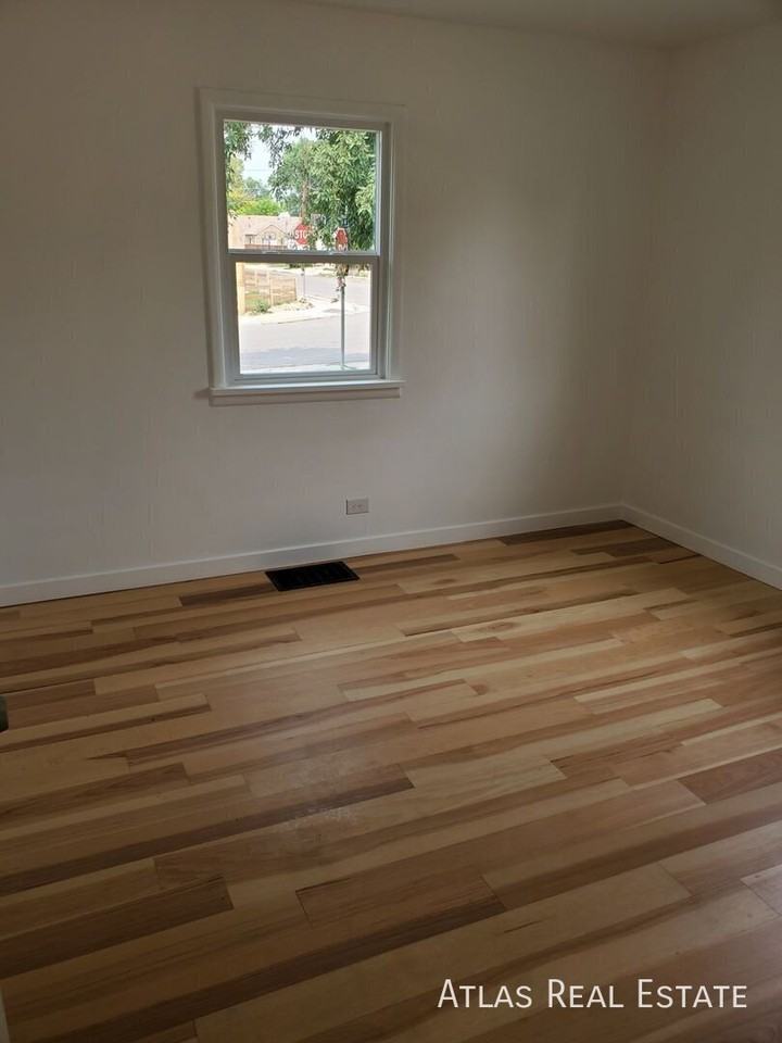 2196 Kendall St - Photo 6 of 22