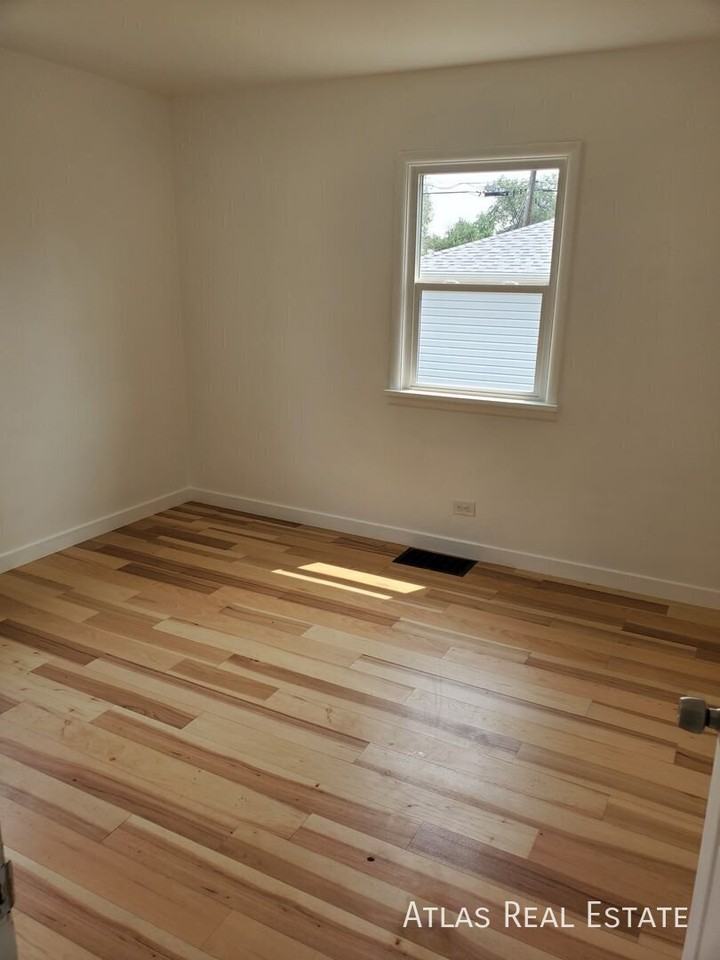 2196 Kendall St - Photo 7 of 22
