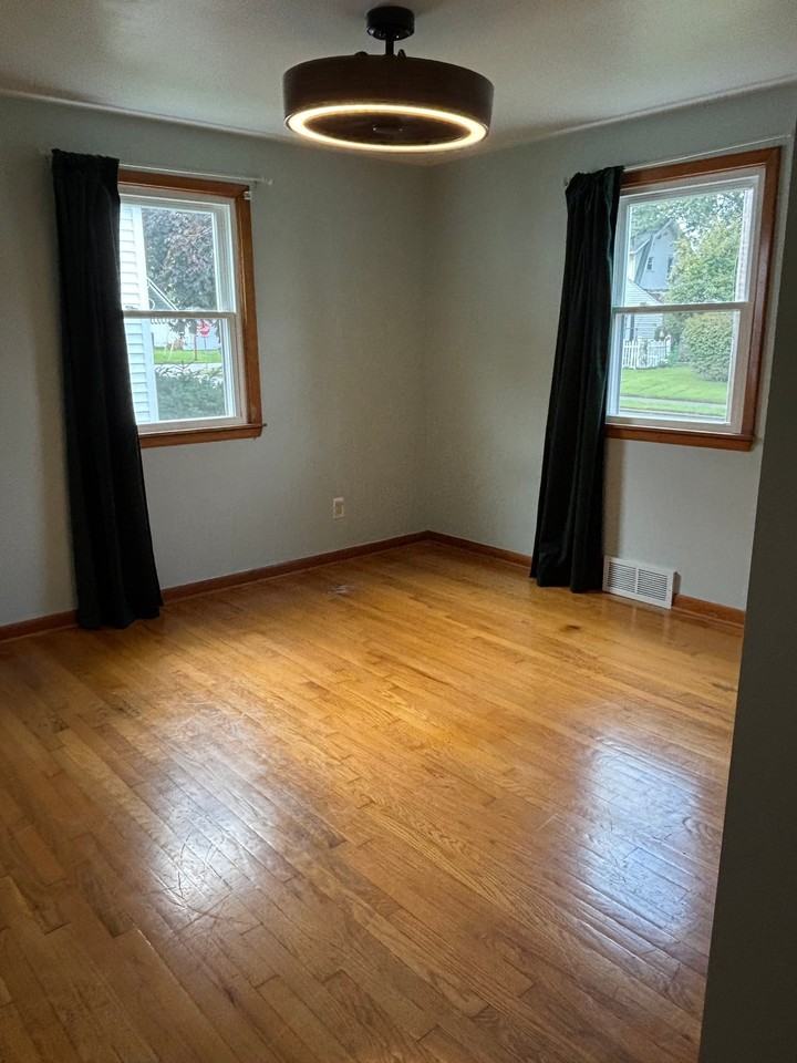 808 15th St Sw - Photo 4 of 6