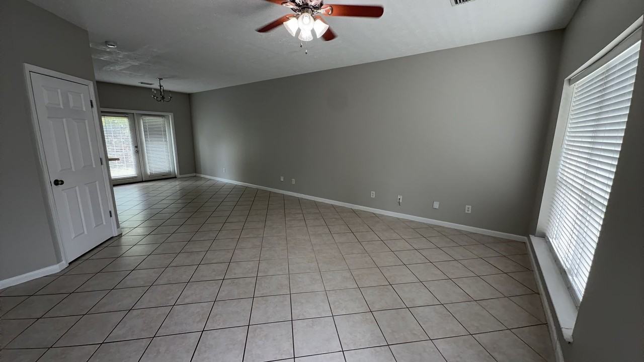 2607 Willow Brook Dr - Photo 4 of 16