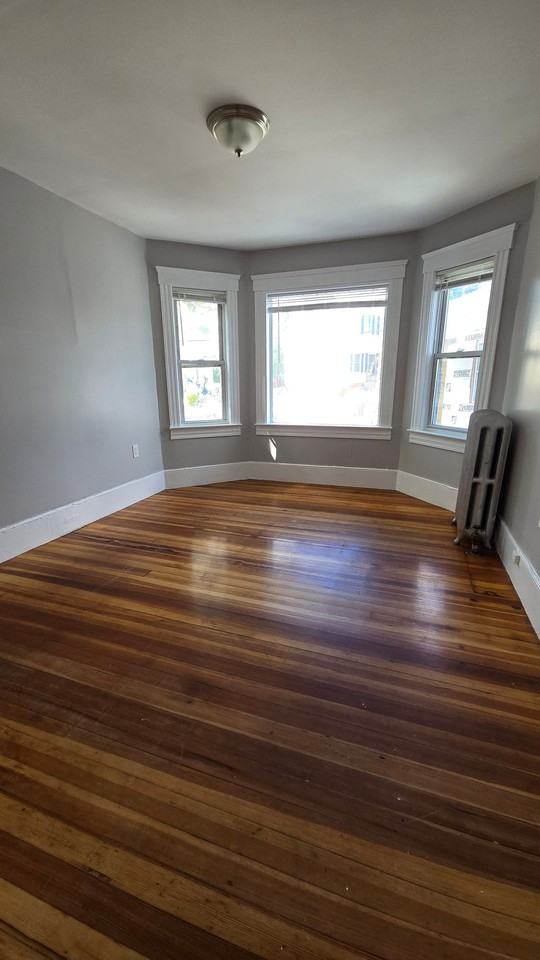 15 Bellevue Ave - Photo 5 of 8