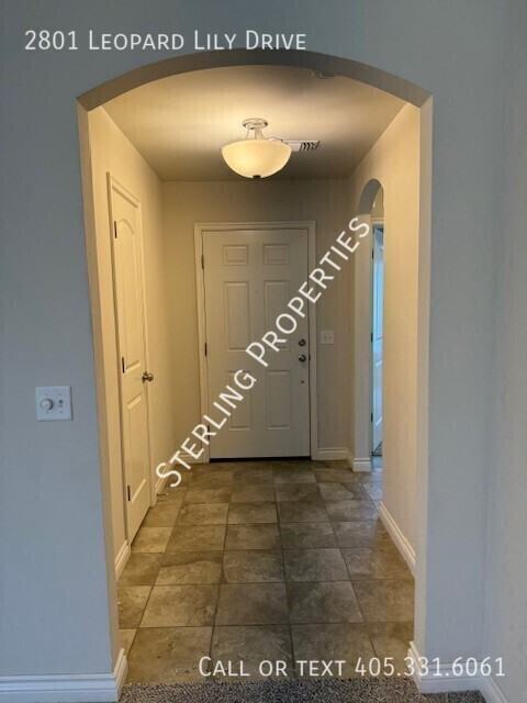 2801 Leopard Lily Dr - Photo 3 of 32