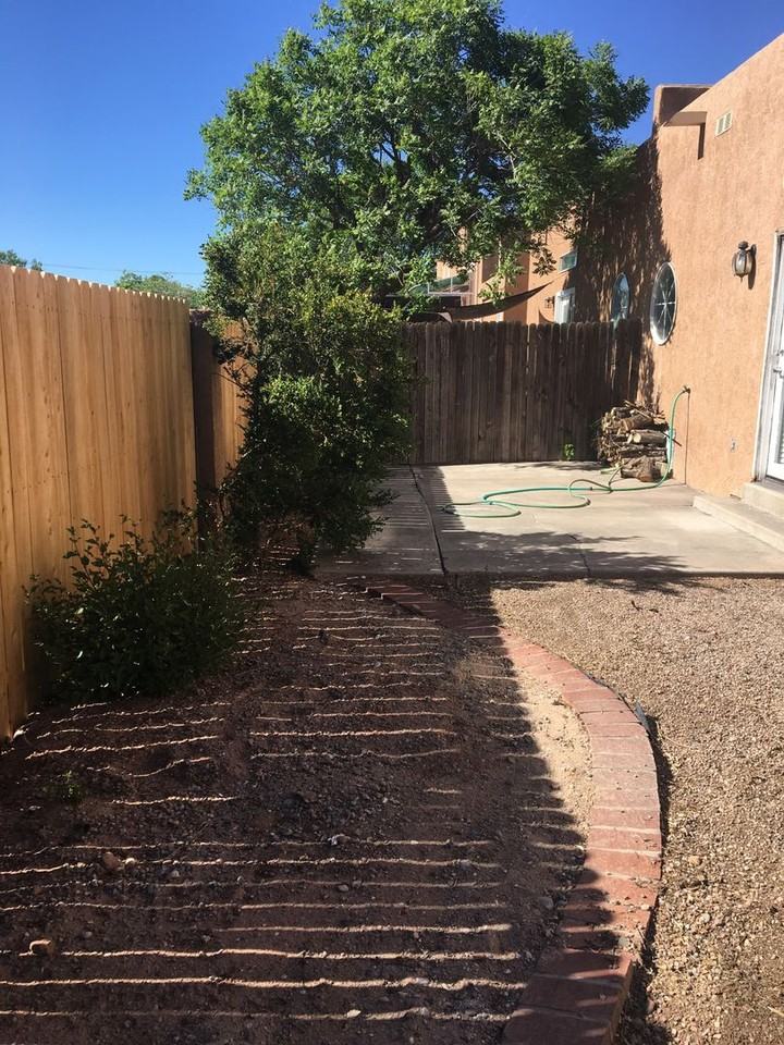 2444 Plaza Vizcaya Nw - Photo 3 of 19