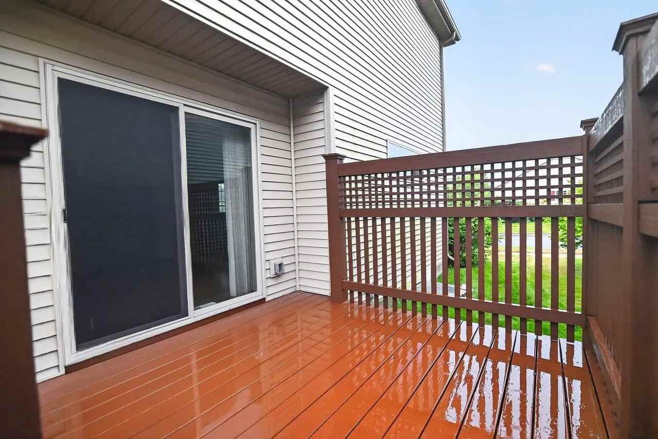 705 Reflection Dr - Photo 3 of 20