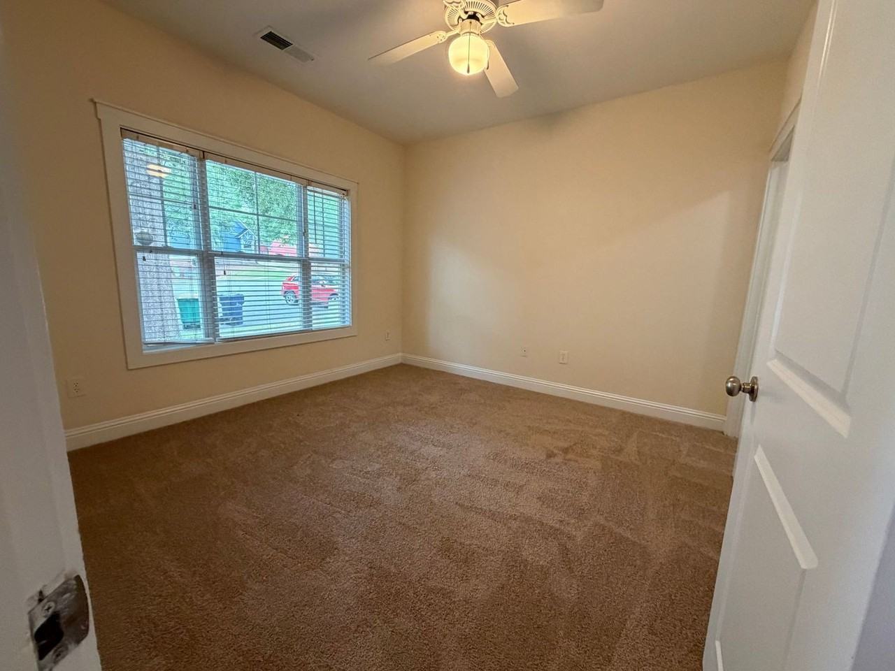 106 Magnolia Bluff Dr - Photo 5 of 15