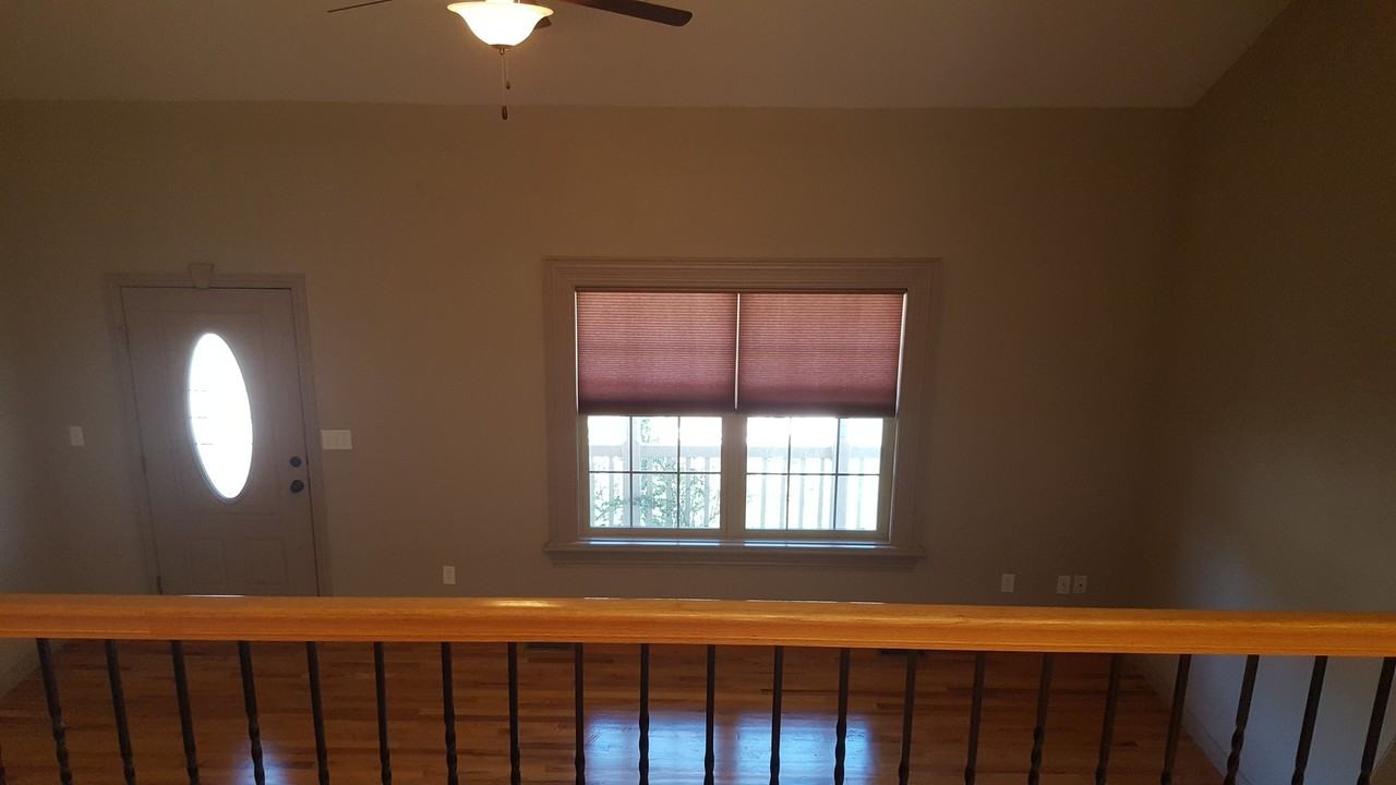 3102 Belinda Ct - Photo 5 of 19