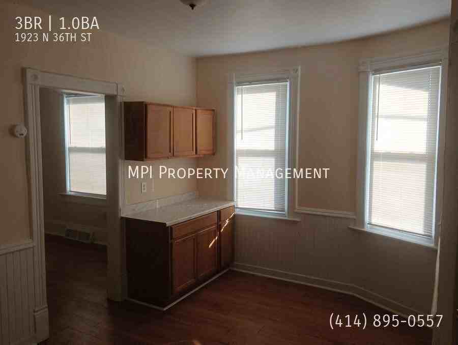 1923 N 36th St - Photo 4 of 10