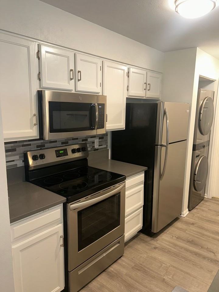 4899 S Dudley St Apt H14 - Photo 4 of 17