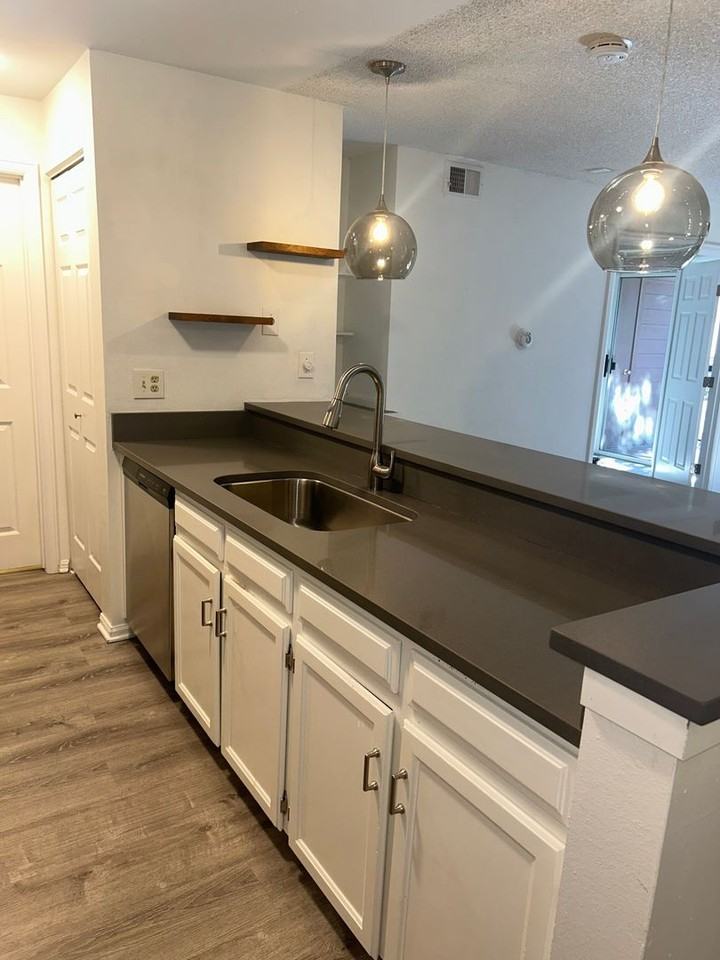 4899 S Dudley St Apt H14 - Photo 5 of 17