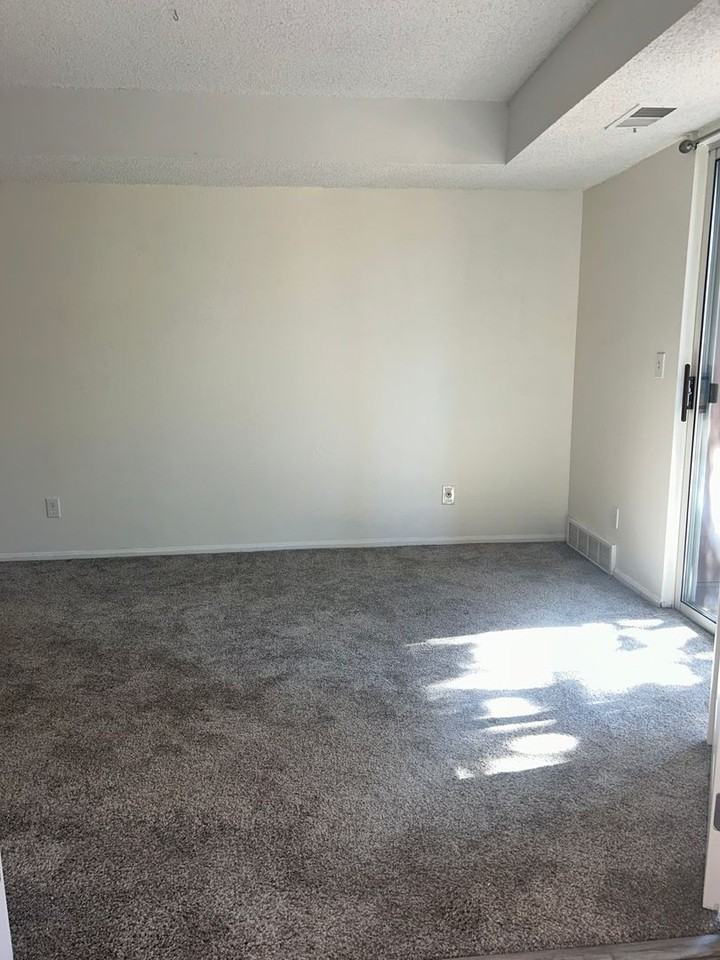 4899 S Dudley St Apt H14 - Photo 6 of 17