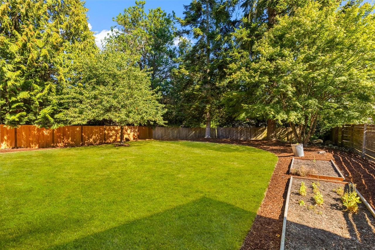 17318 9th Ave Ne - Photo 3 of 28