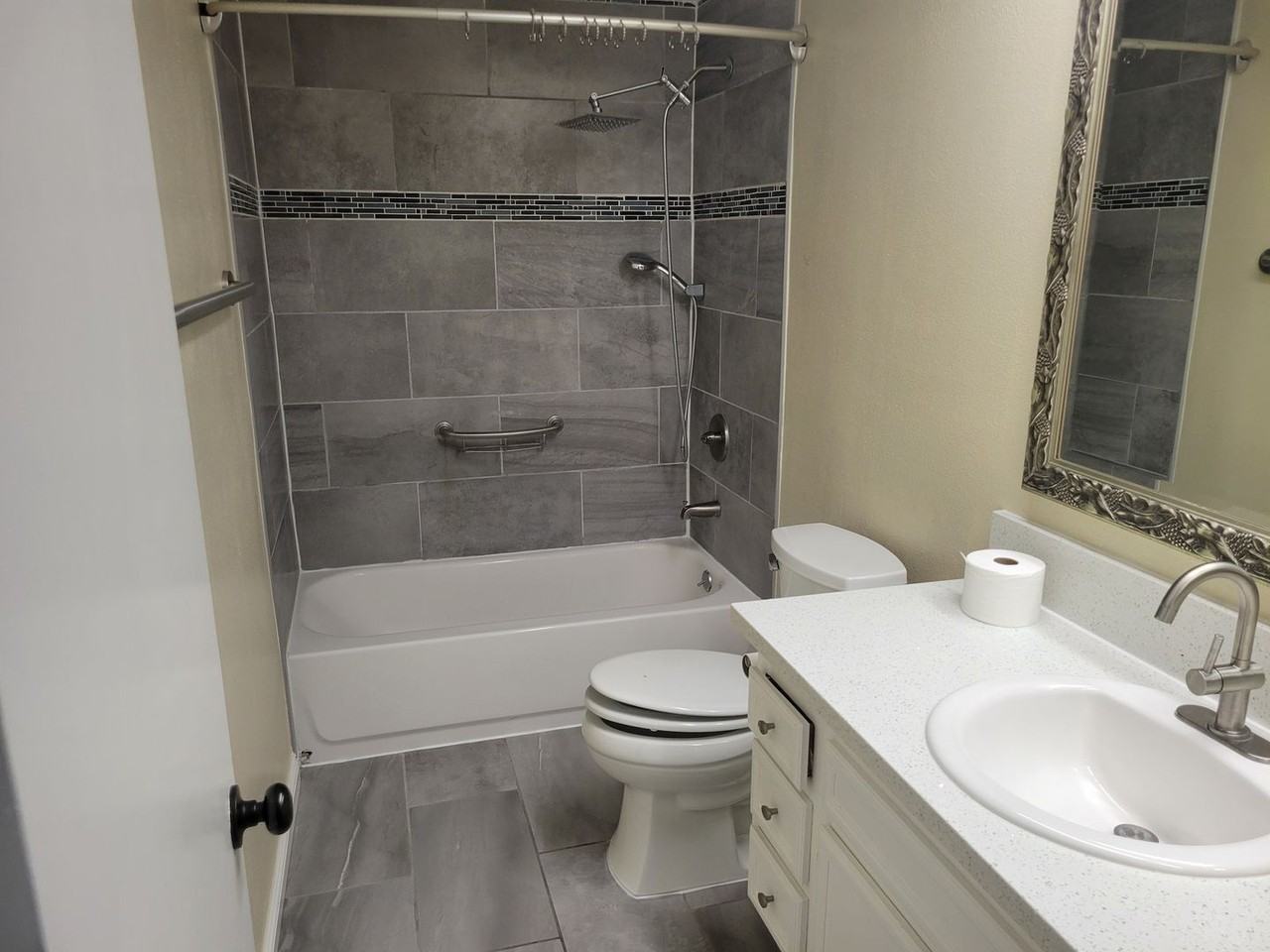 825 W Fletcher Ave #111 - Photo 3 of 7