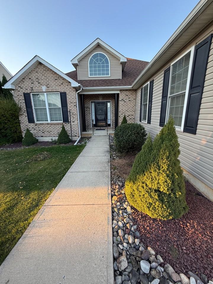 4460 Whitetail Dr - Photo 3 of 18