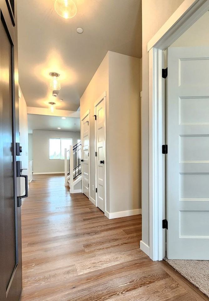 7710 92nd Pl Ne - Photo 3 of 44