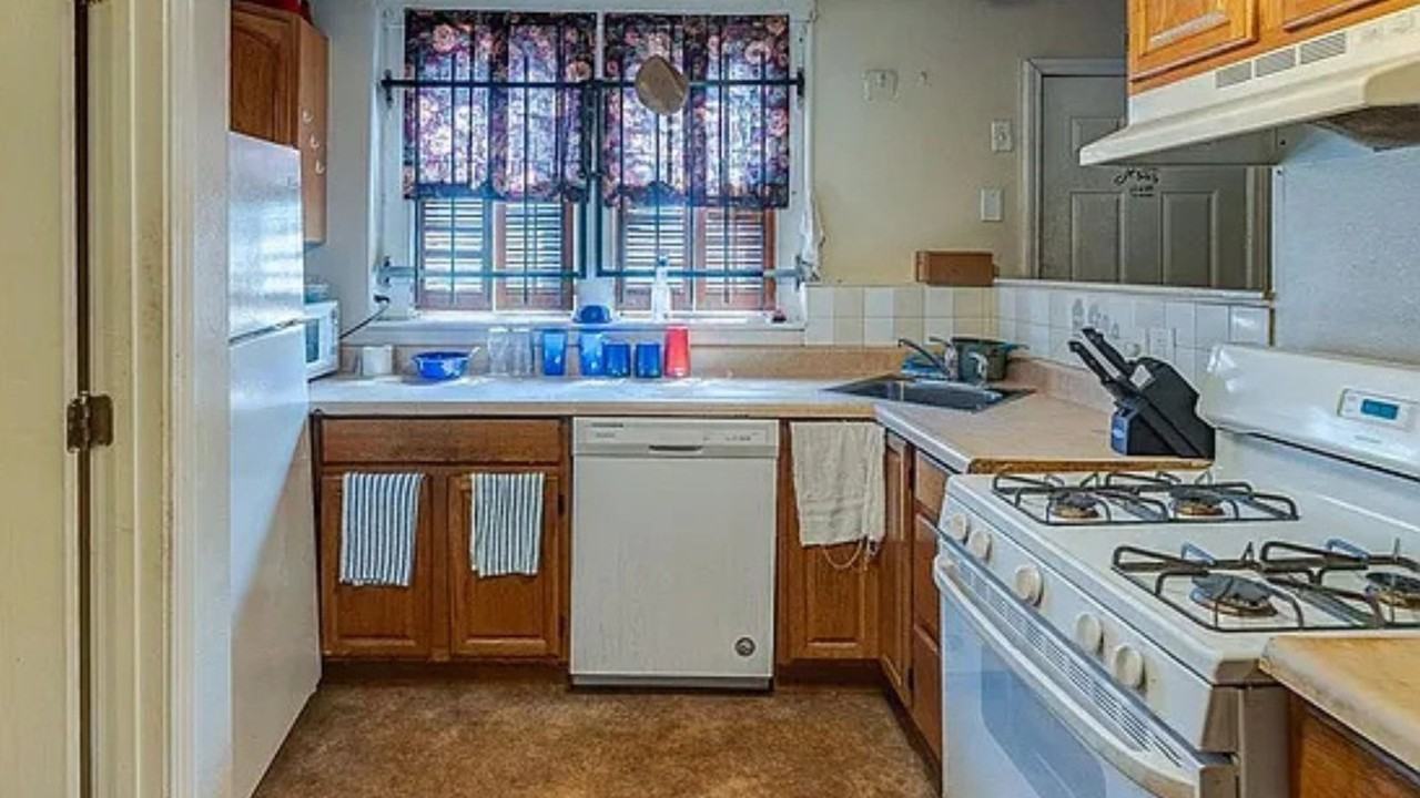 351 N 26th St - Photo 4 of 19