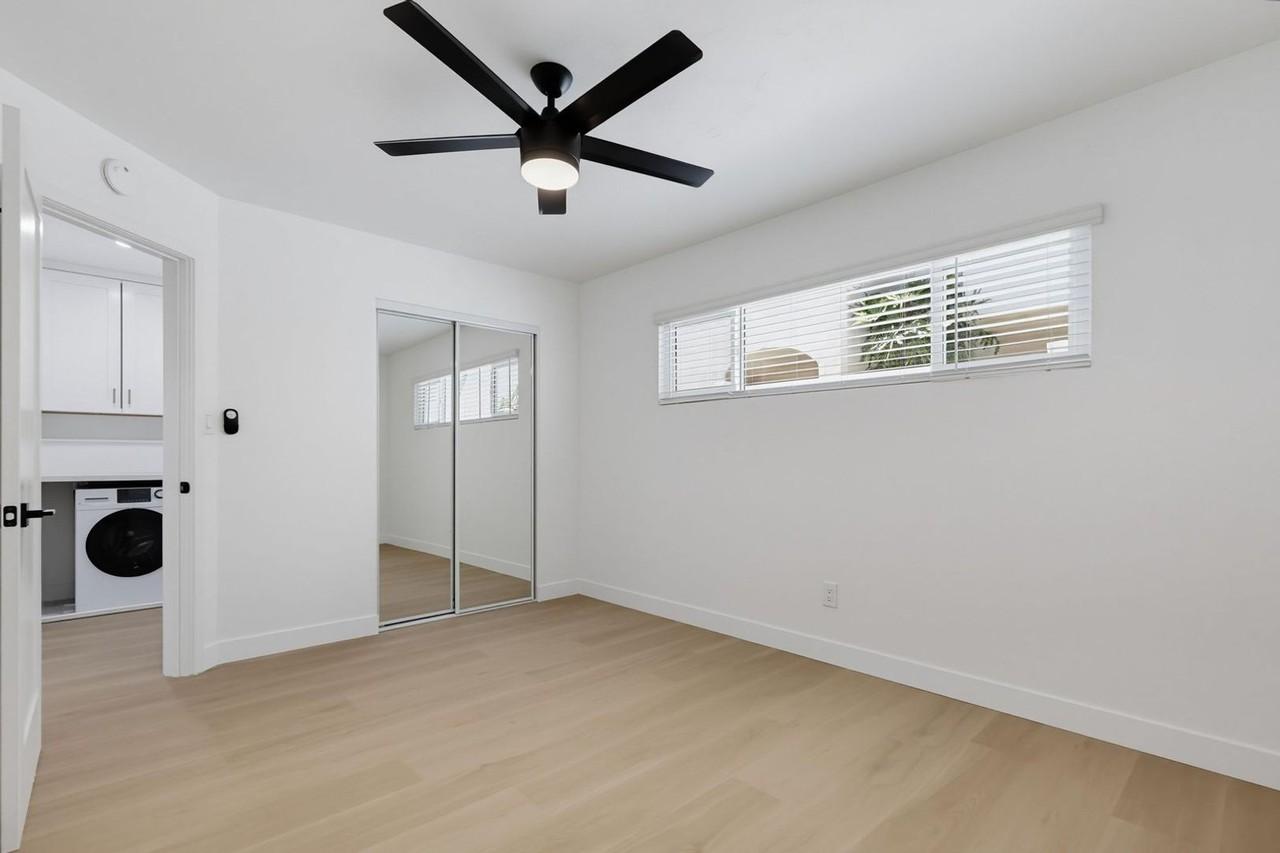 1274 1/2 Essex St - Photo 4 of 12
