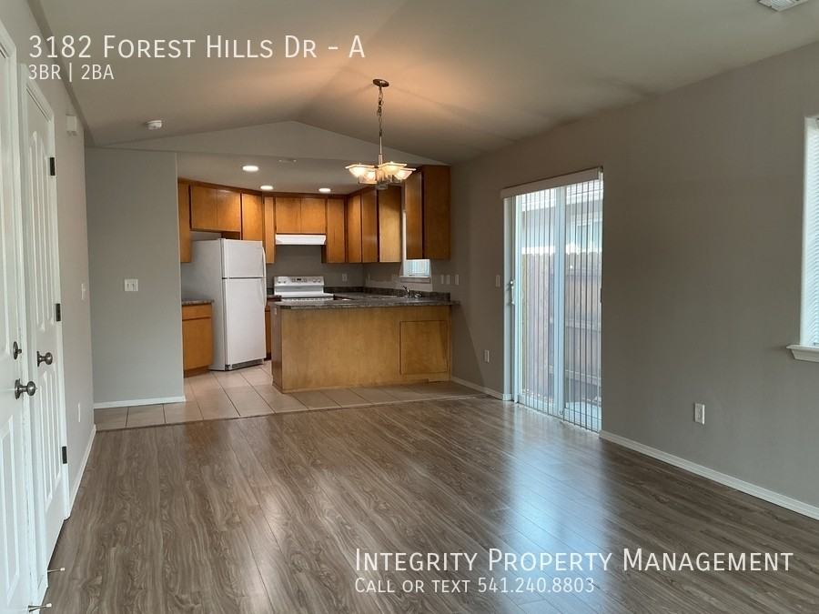 3182 Forest Hills Dr #A - Photo 6 of 18