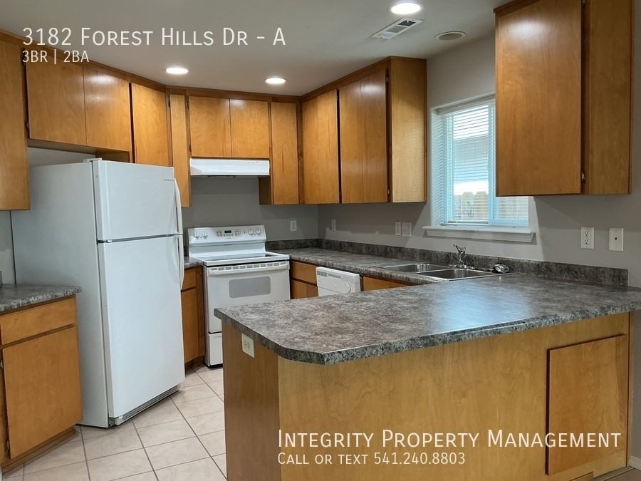 3182 Forest Hills Dr #A - Photo 7 of 18