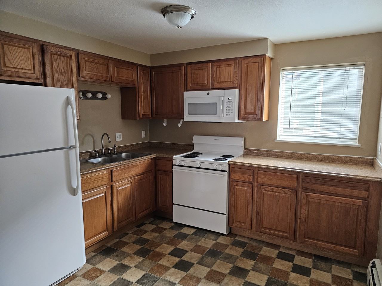 2610 King St #1 - Photo 4 of 9