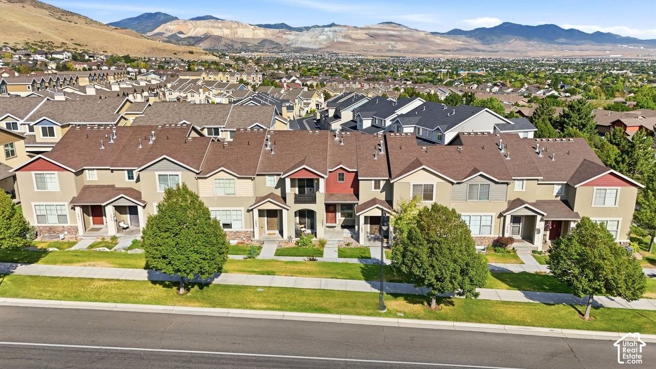 14599 S Auroral Way - Photo 2 of 34