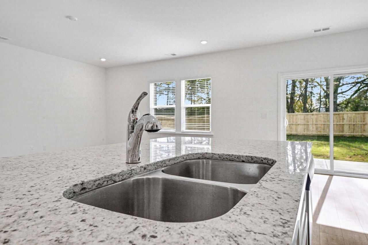 496 Red Dragon Dr - Photo 6 of 45