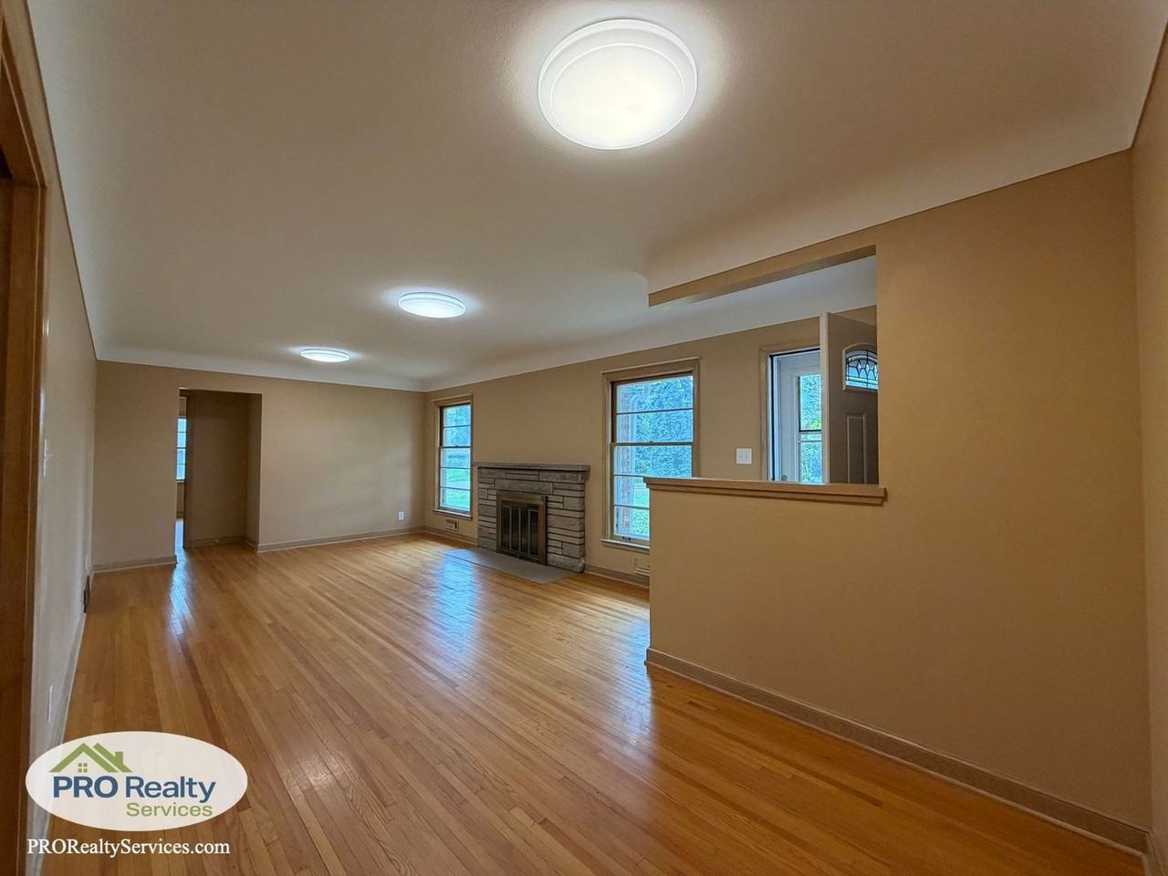 4620 Valley View Rd - Photo 4 of 31