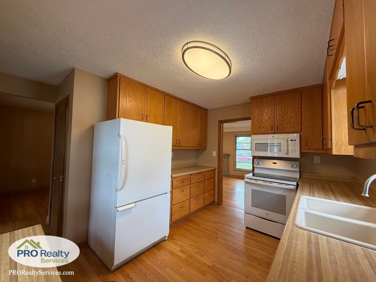4620 Valley View Rd - Photo 6 of 31