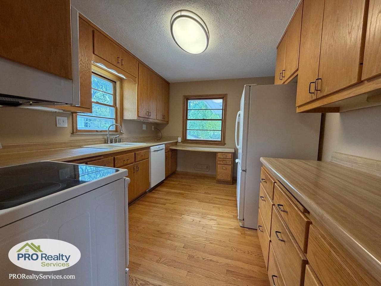 4620 Valley View Rd - Photo 7 of 31