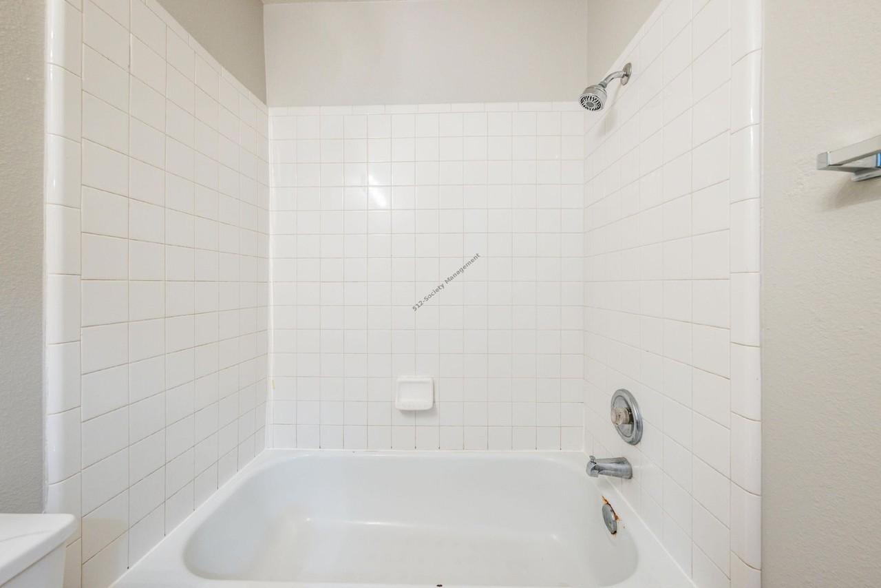 15102 Nuttall Dr - Photo 5 of 38