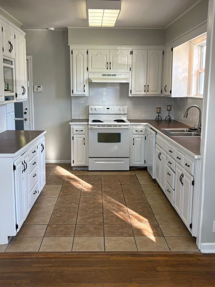 11101 Sunnyslope Dr - Photo 5 of 16