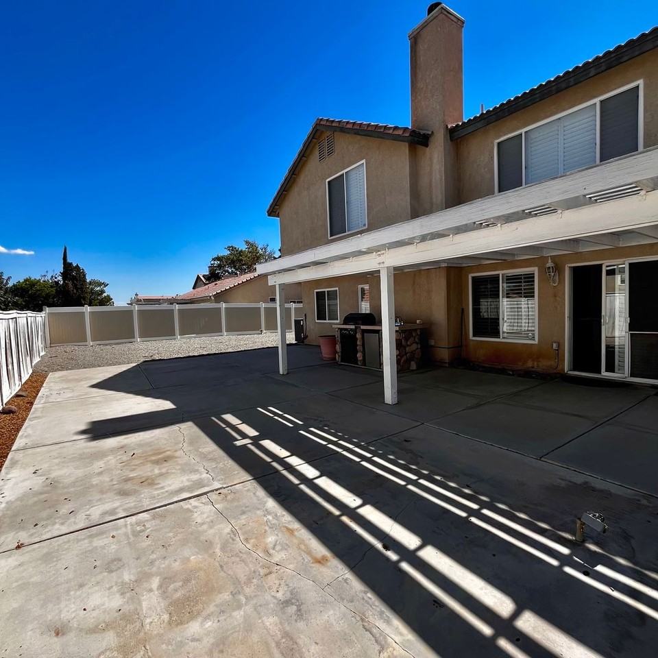 14368 Via Puente - Photo 3 of 20