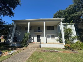 featured image of 713 E Warren St