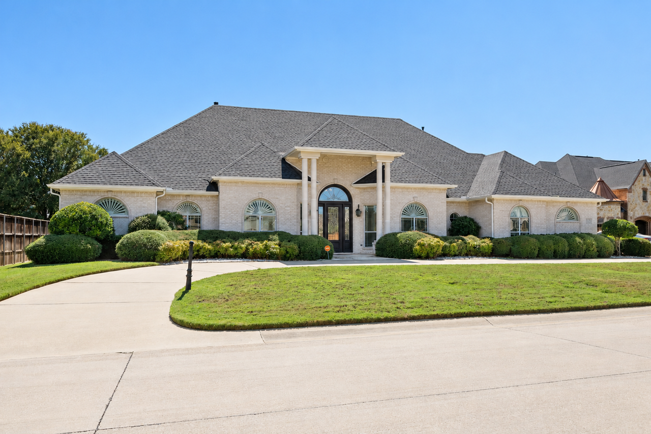 1428 Windmill Hill Ln - Photo 2 of 33