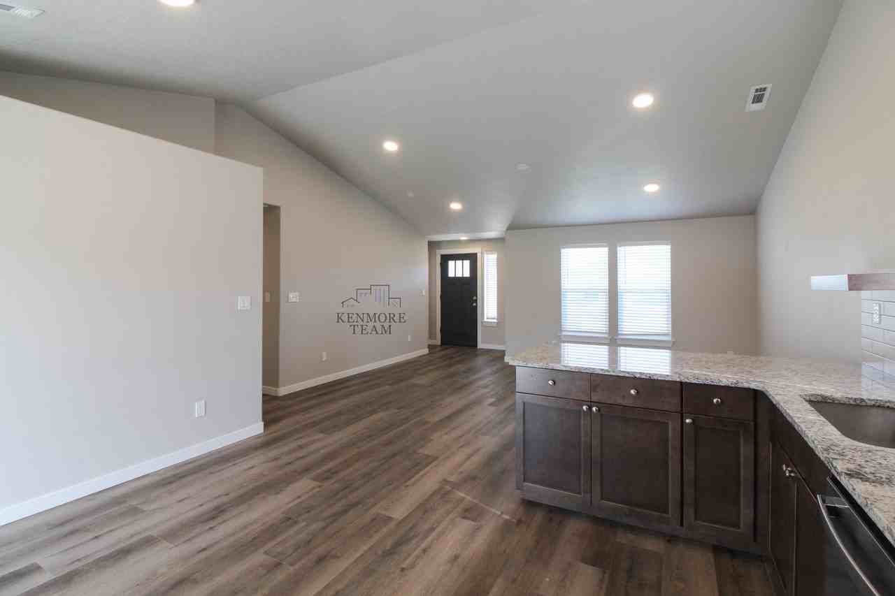 6202 Tyre Dr - Photo 7 of 16
