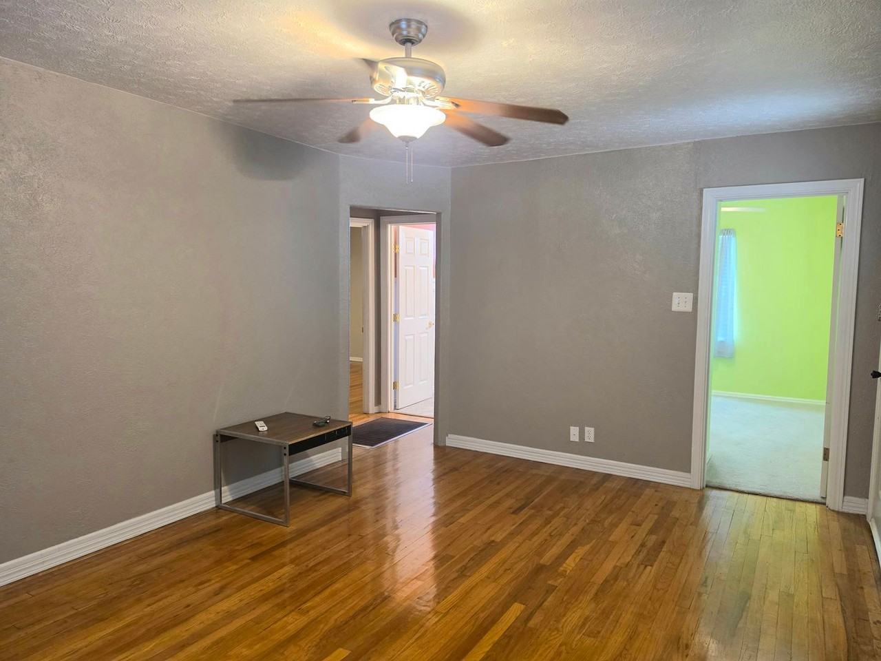 133 S Houston Ave - Photo 5 of 34