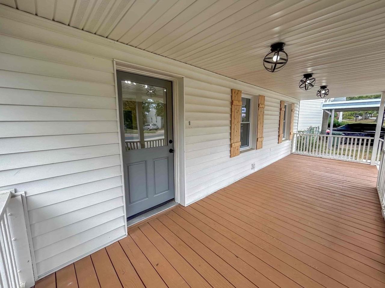 230 Aviation Rd Se - Photo 4 of 29