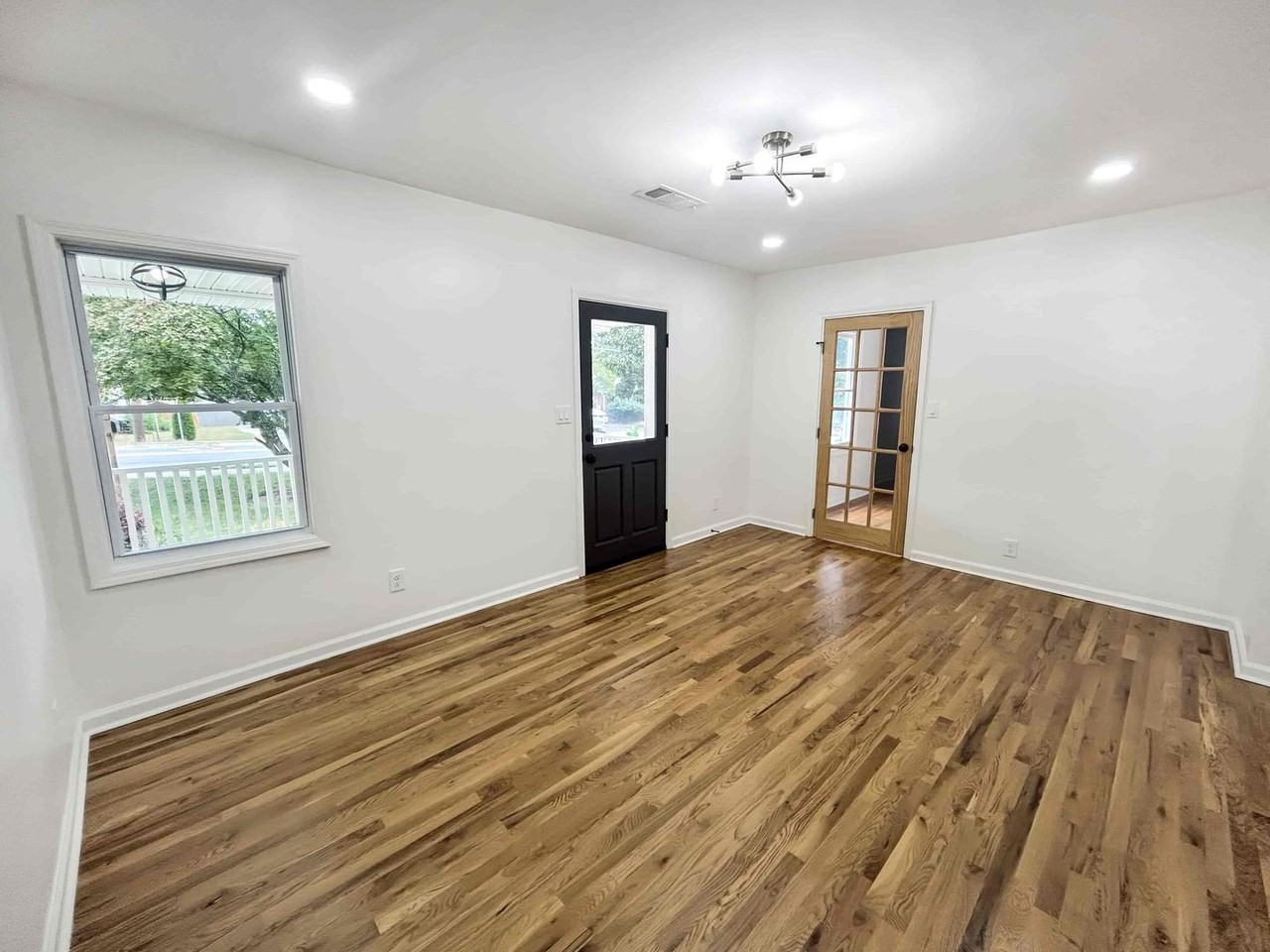 230 Aviation Rd Se - Photo 7 of 29
