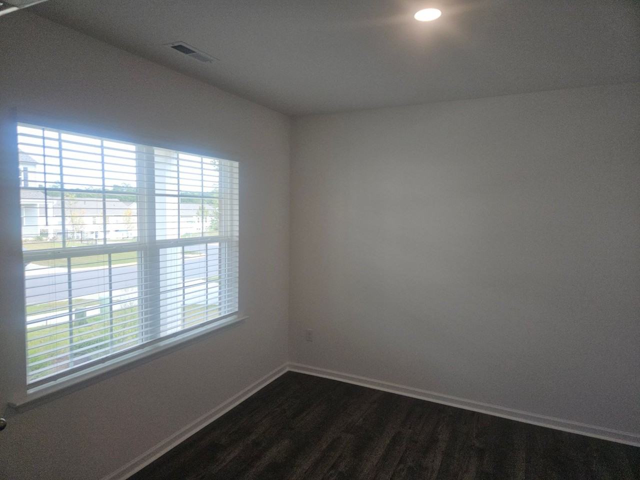 390 Hanging Elm Ln - Photo 3 of 24
